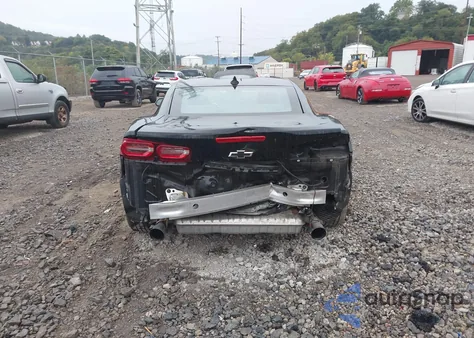 2021 Chevrolet Camaro Rwd 1Ls z USA, uszkodzony, nr VIN 1G1FB1RX5M0105478